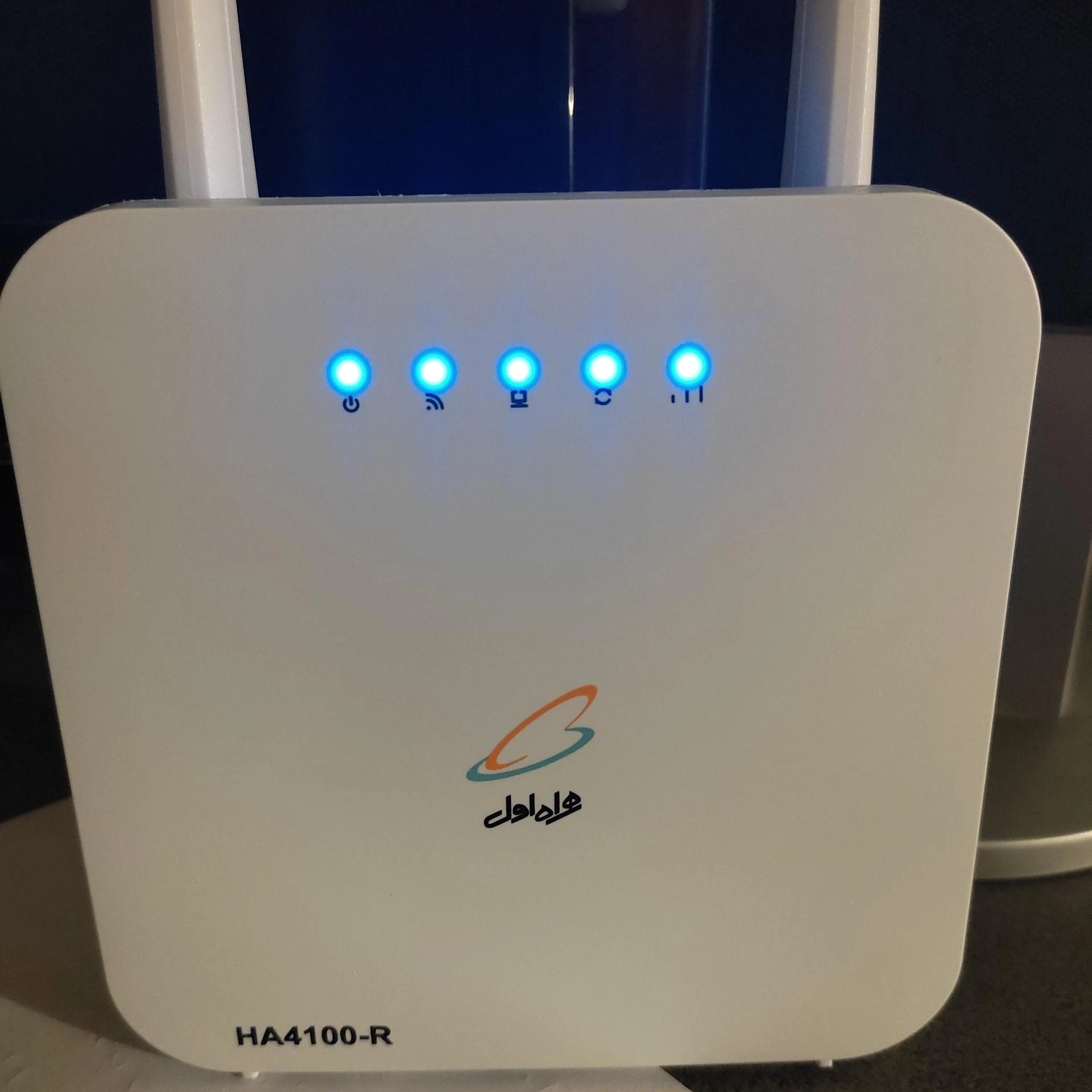 مودم رومیزی همراه اول مدل 70G + HA4100-R 4G LTE اینترنت هدیه / آکبند